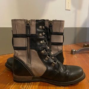 Sorel Slim Canvas and Leather Zip-Up Combat Boots 7.5